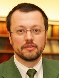 Dr. Roland Götz